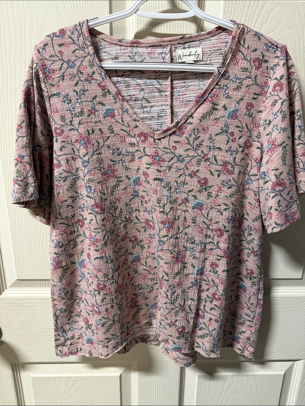 Wonderly Pink Floral V-Neck Short Sleeve Tee